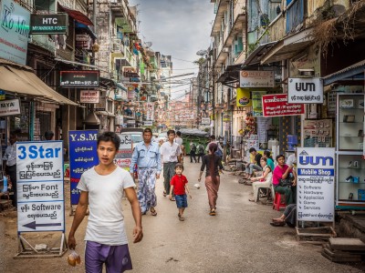 Rangoon Shopping street-4075